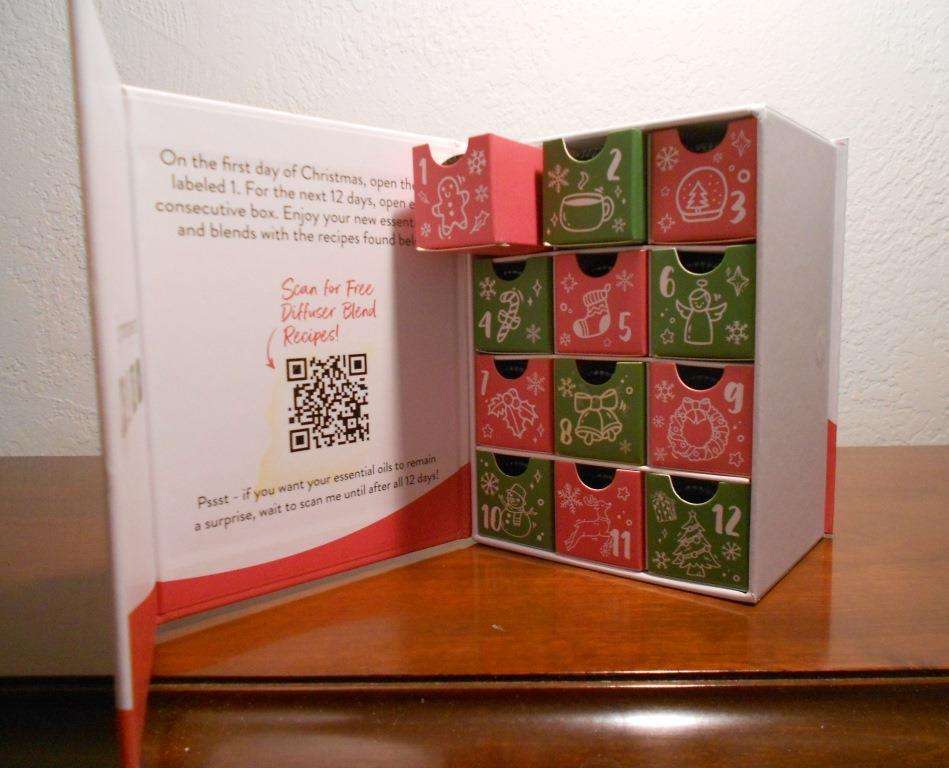 Essential Oil Bliss: Simply Earth 12 Days of Christmas Calendar Review
