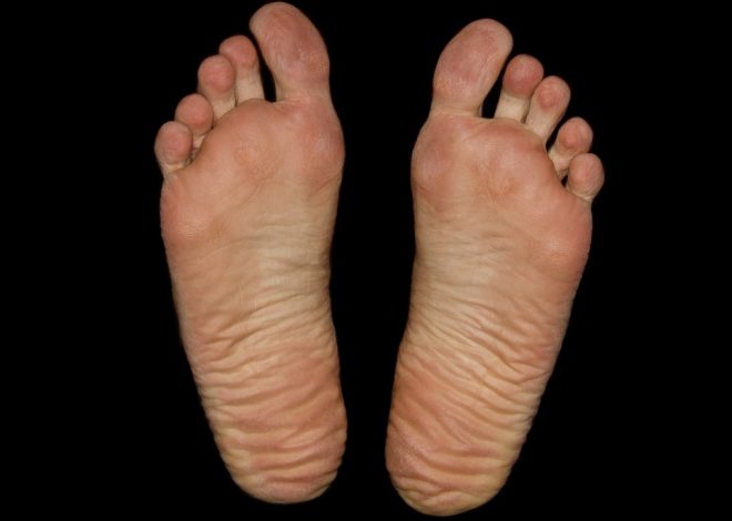 My DIY Peppermint Foot Salt Scrub Refreshes