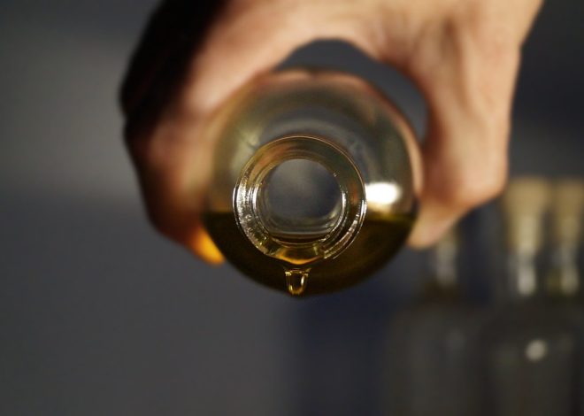 DIY Healthy Body Oil That Helps Restore and Soothe