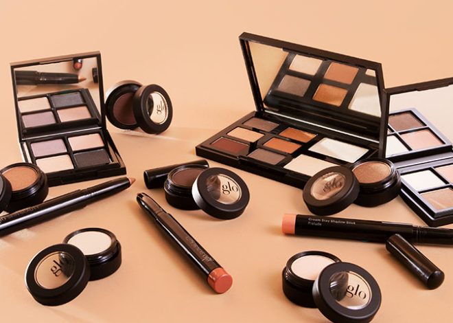 How To Apply Eyeshadow Like a Pro