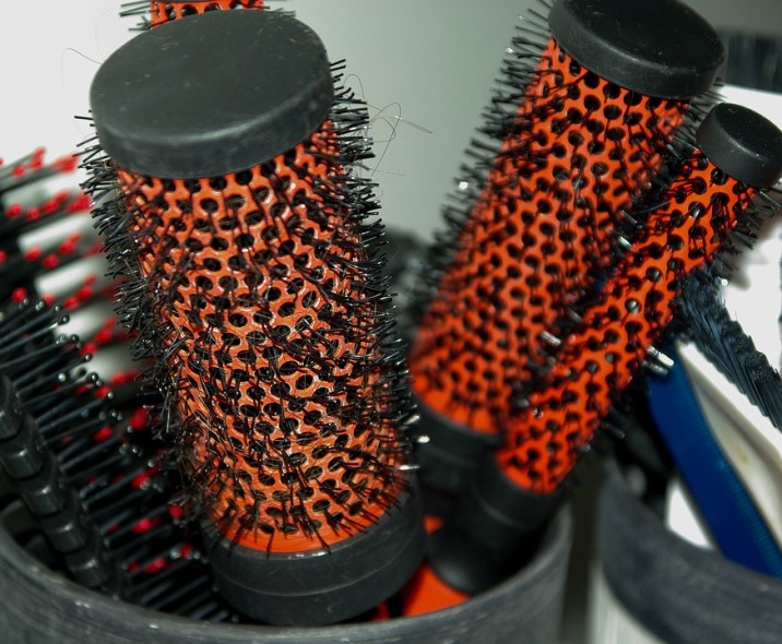 Why Selecting the Right Hair Brush Matters for Beauty