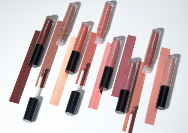 How to Choose + Apply Your Lip Gloss