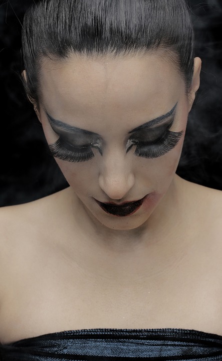 Makeup Trends for Fall 2017 and Winter 2018