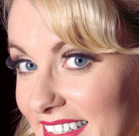 How to Make Your Own DIY Luminous Foundation