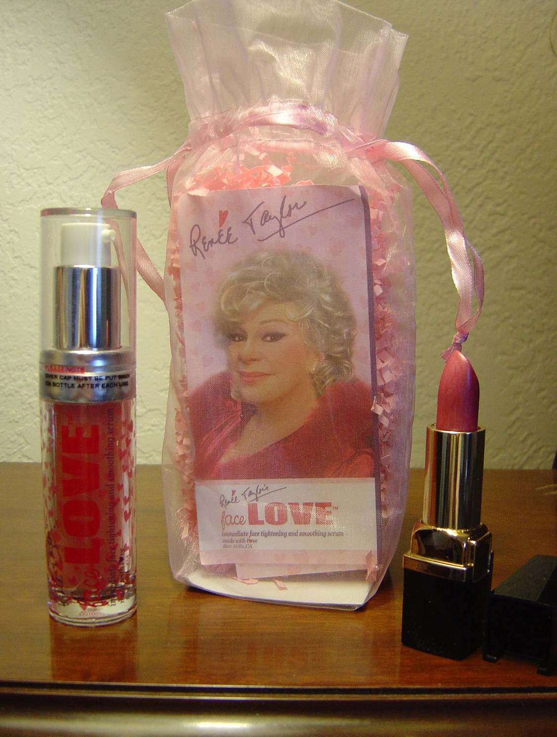 Look Younger! Renee Taylor’s face Love Tightening Serum Review