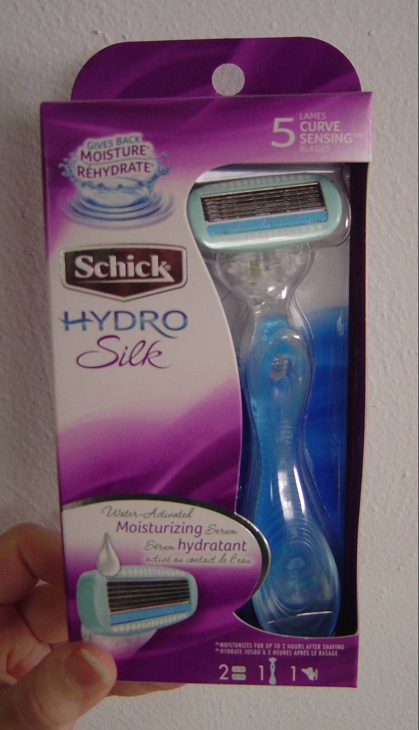 Leg Smoothness Reigns!  Schick Hydro Silk Razor Review