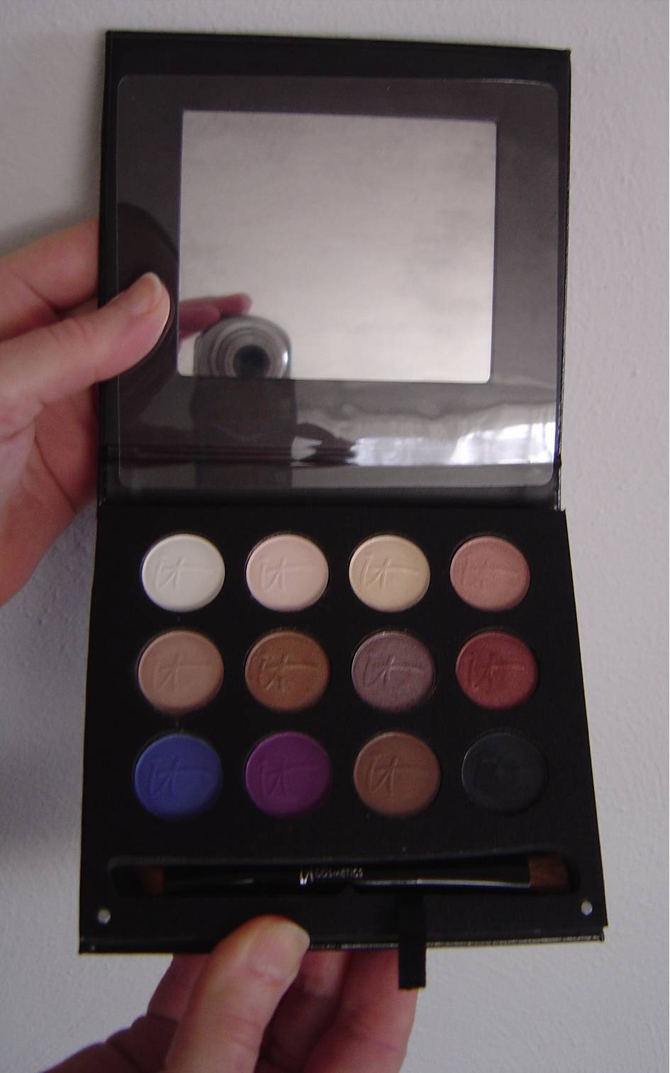 I’m Wild About IT Cosmetics Luxe High Performance Eyeshadow Palette–Review + SWATCHES
