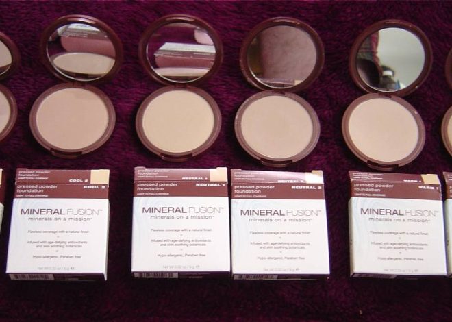 Look Effortlessly Polished–Check Out Mineral Fusion Natural Brands Pressed Powder Foundations (Review)
