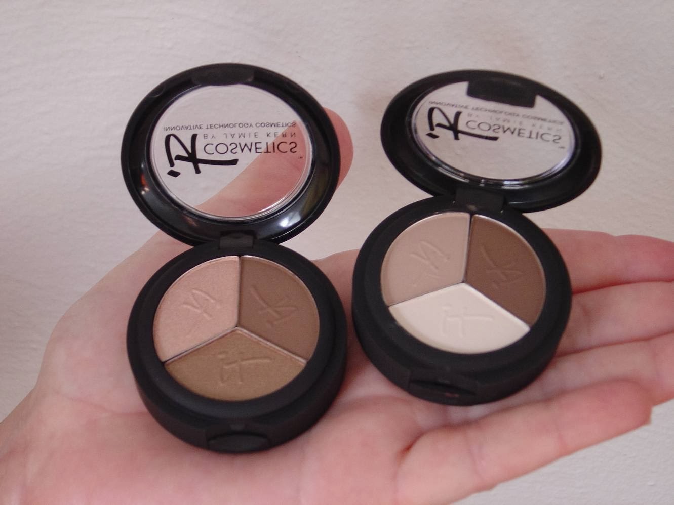 Riveting Eye Essentials:  IT Cosmetics Luxe High Performance Eye Shadow Trio (Naturally Pretty Pearl Luxe, Matte Luxe) and No-Tug Heavenly Luxe Dual Eyeshadow Brush (Review)–SWATCHES!
