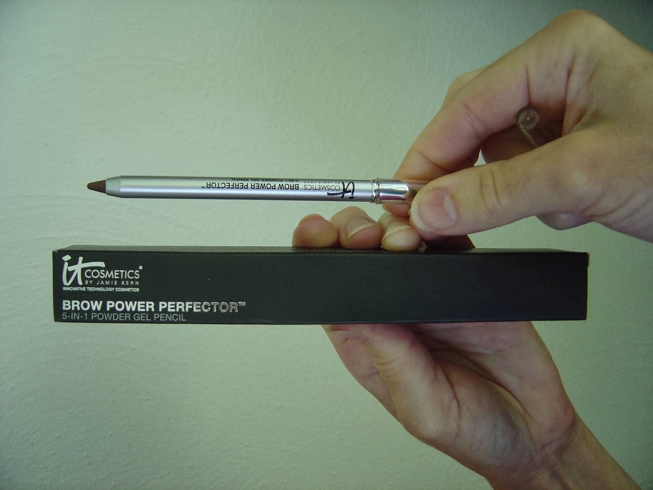 IT Cosmetics Award-Winning Brow Power Perfector 5-in-1 Powder Gel Pencil (Dark Brown) Works Magic on Eyebrows! (Review)