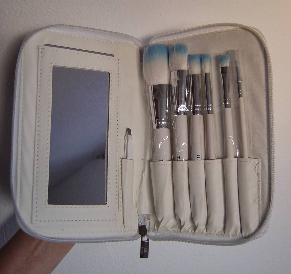 Rev Up Your Look With New Makeup Brushes–#CrownBrush HD Set (Review)
