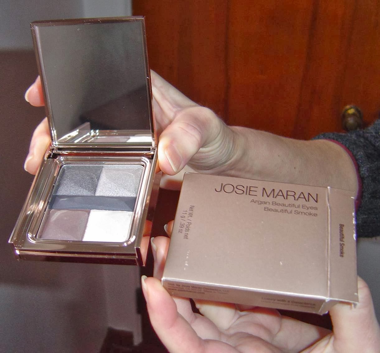 Josie Maran Argan Beautiful Eyes Palette (Beautiful Smoke) Review