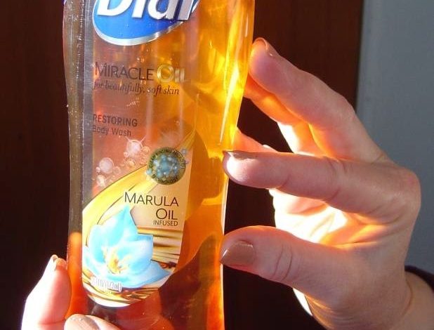 New Dial Miracle Oil Body Wash Review