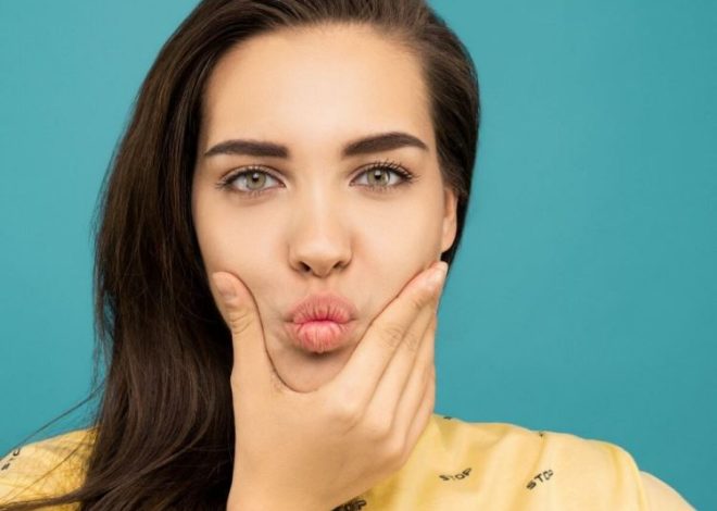 How to Inexpensively Plump Up Your Lips at Home!