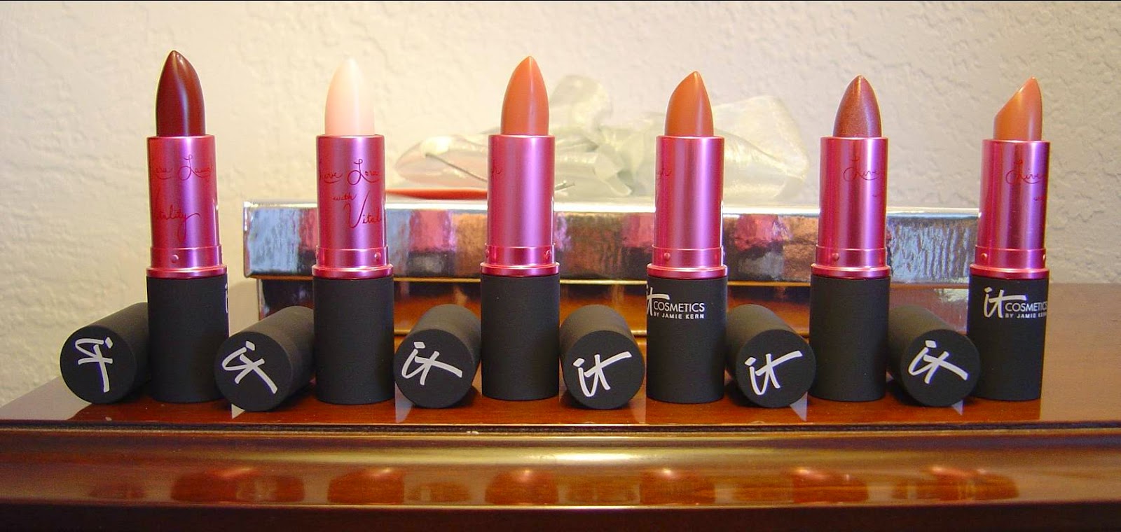 How Never to Get Lipstick on Your Teeth Again!