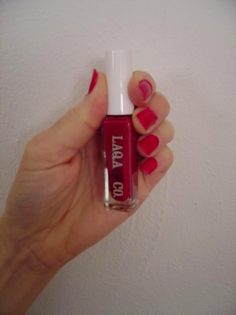 Prepare to Shine This Holiday Season With LAQA & Co.’s Greedy Guts and Gryffandor Nail Polishes (Review) + SWATCHES!