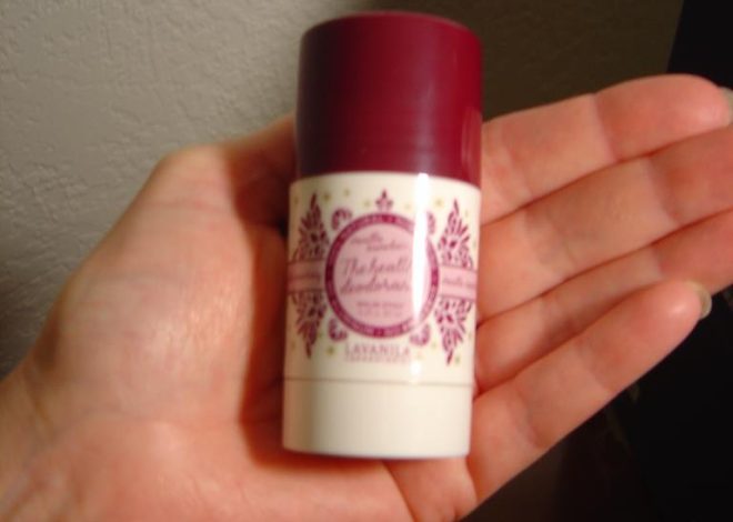 Lavanila Healthy Deodorant Review