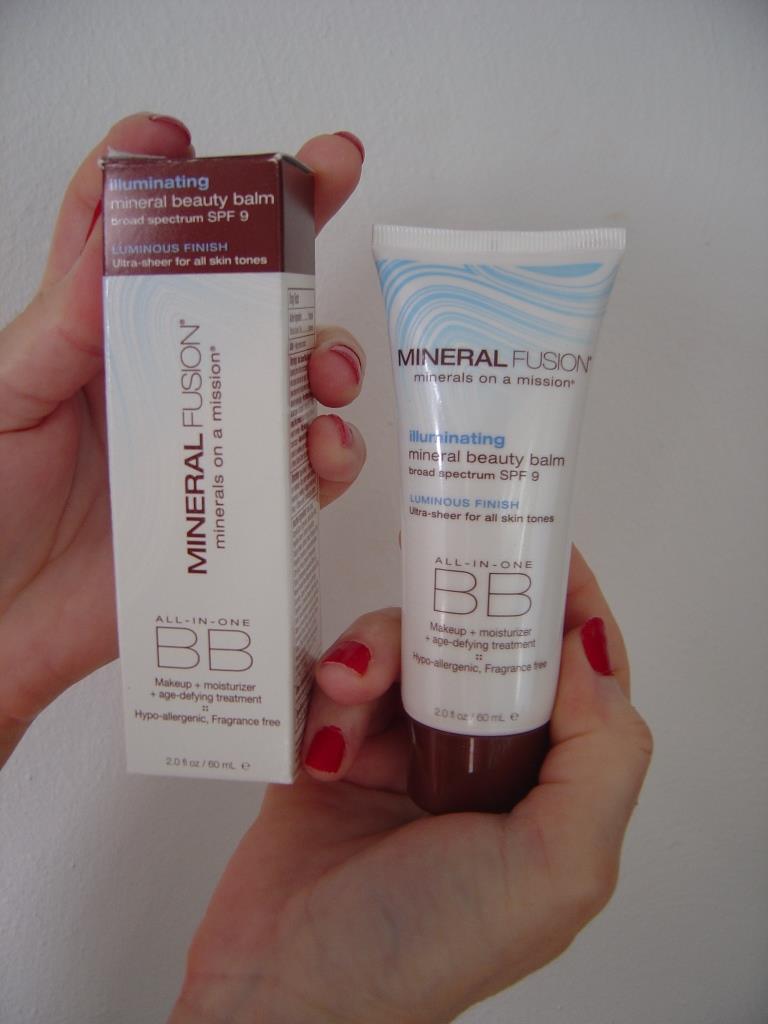 Review + Swatches: Mineral Fusion Illuminating Glow & Go Mineral Beauty Balm for Some Healthier Glam!