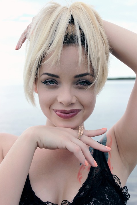 How to Correct Mascara Overload