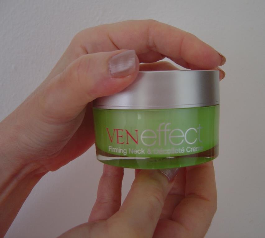 Review: VENeffect Firming Neck and Décolleté Creme to Care for That Thin, Delicate Skin