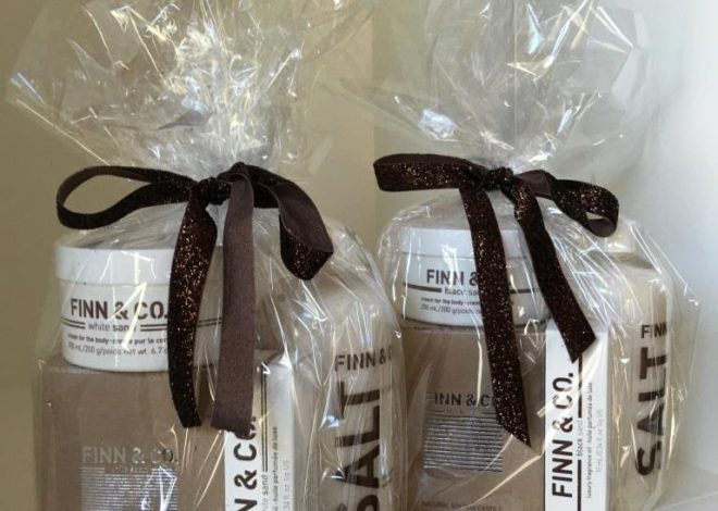 Finn & Co. White Sand and Black Sand Fragrance Gift Sets ($308) Review + Giveaway!–Ends 12/15/2015