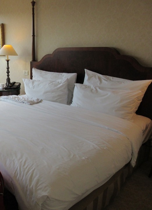 Is Pillowcase Acne Contributing to Your Bad Skin?