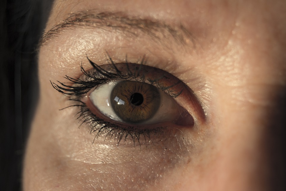 These Natural Fixes for Puffy Eyes Can Help