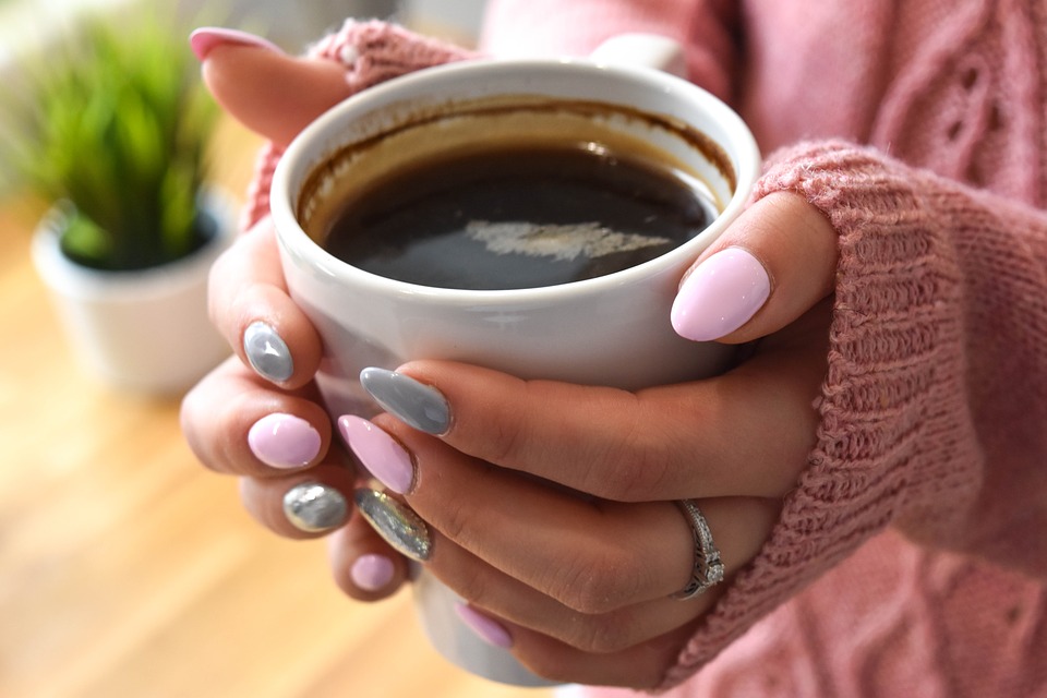 Winter Nail Survival and How to Stop Nail Breakage