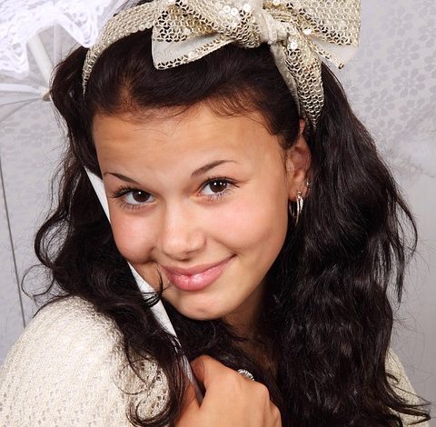 How to Layer SPF Products Properly to Save Your Skin