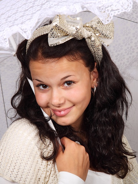 How to Layer SPF Products Properly to Save Your Skin