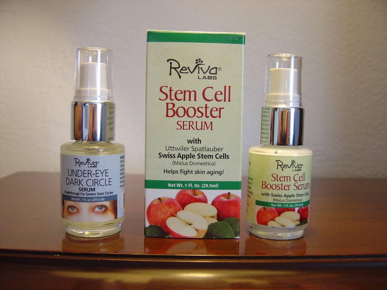 Reviva Labs Under Eye Dark Circle Serum and Swiss Apple Stem Cell Booster Serum Review + Giveaway!–Ends January 16, 2012