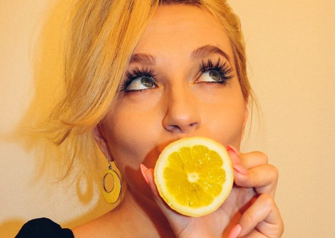 Add Shine and Body to Hair With These DIY Rinses